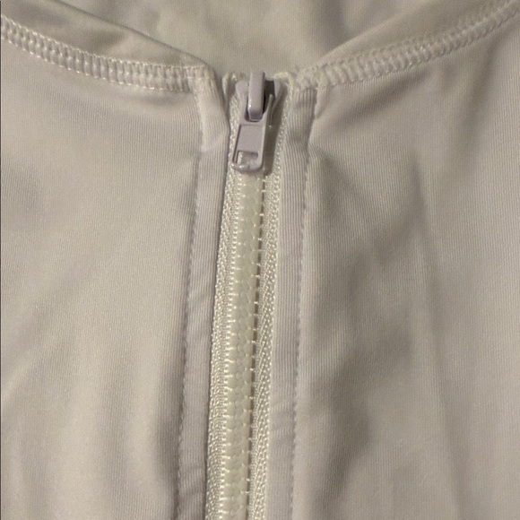NEW Roxy White Zip-Up Rash Guard - Picture 4 of 7